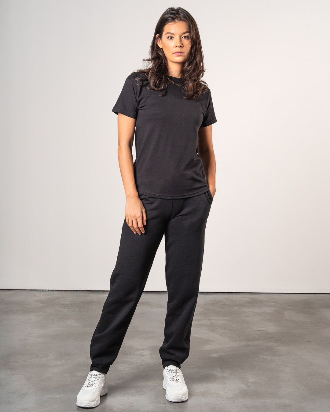 BASICS TEE