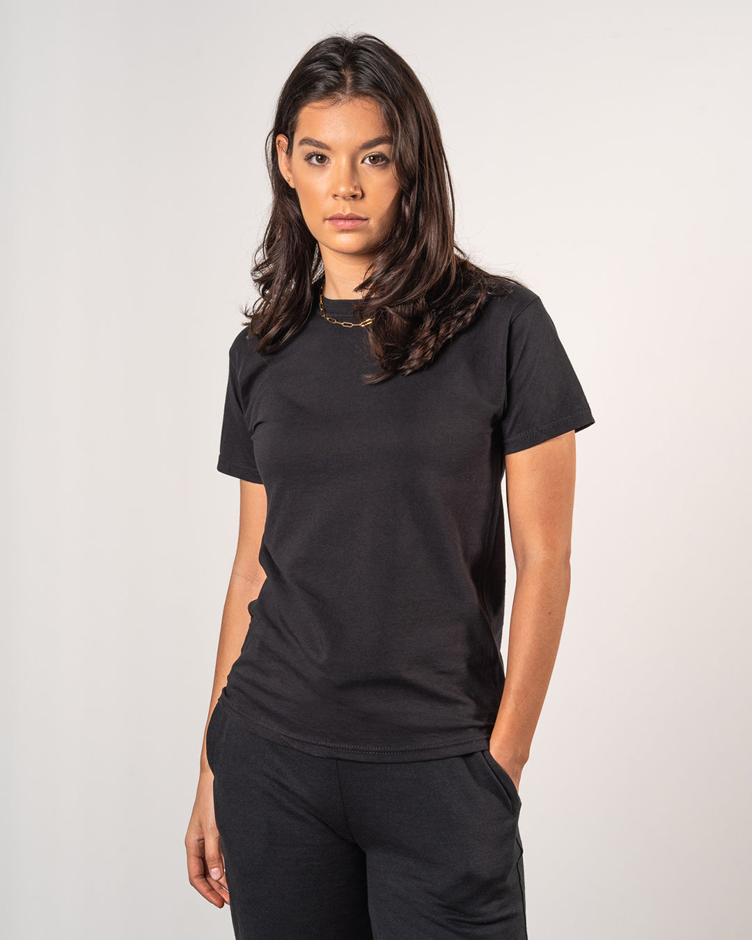 BASICS TEE