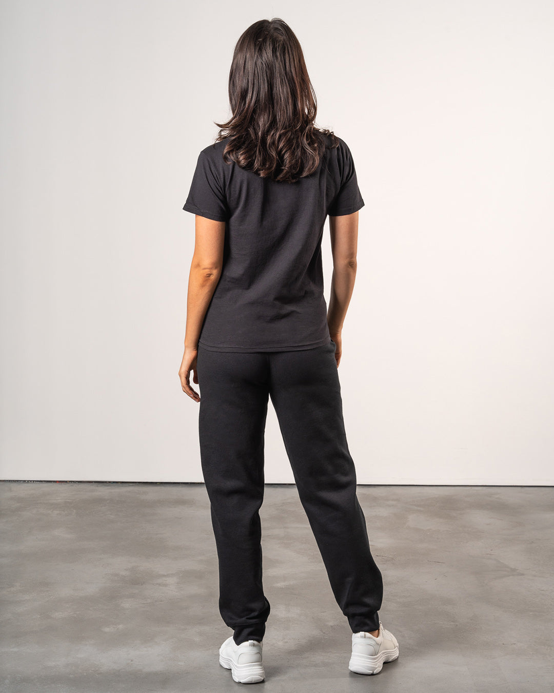 BASICS TEE