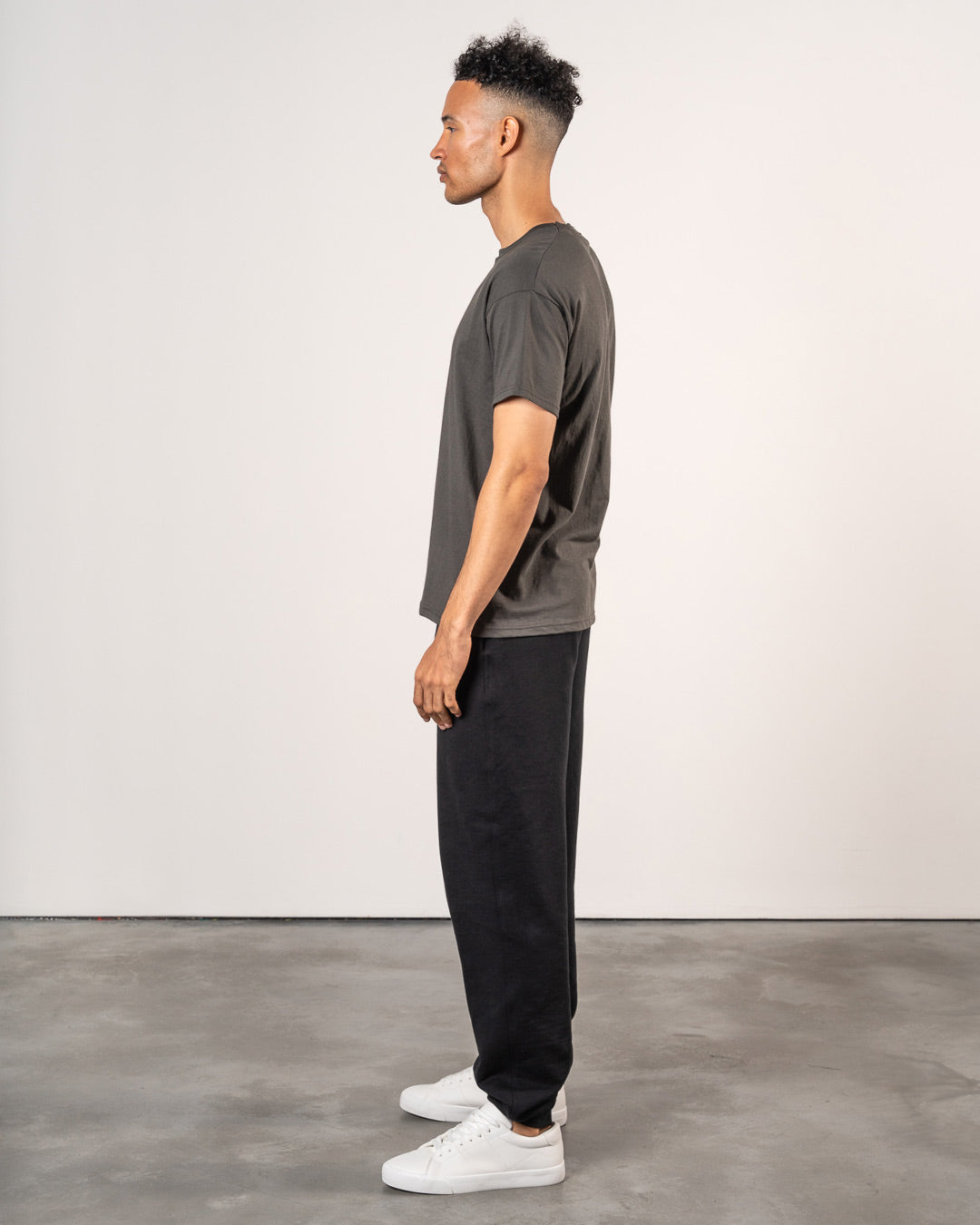BASICS TEE