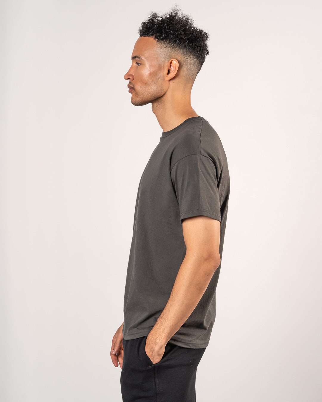 BASICS TEE