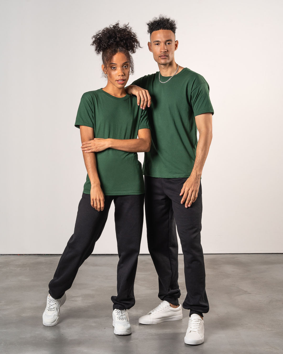 BASICS TEE