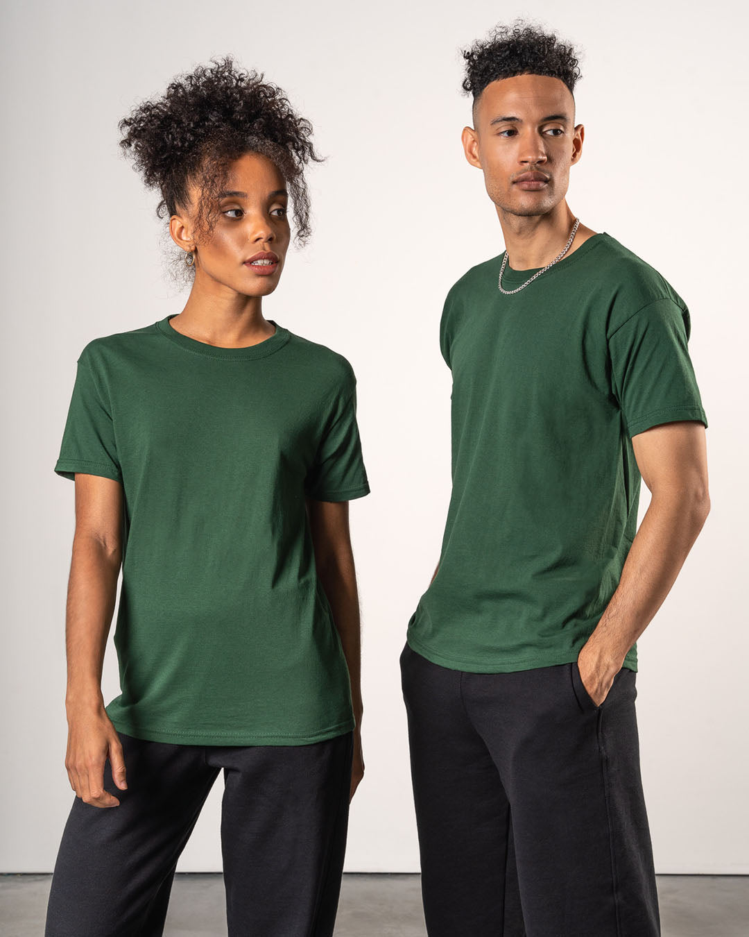 BASICS TEE
