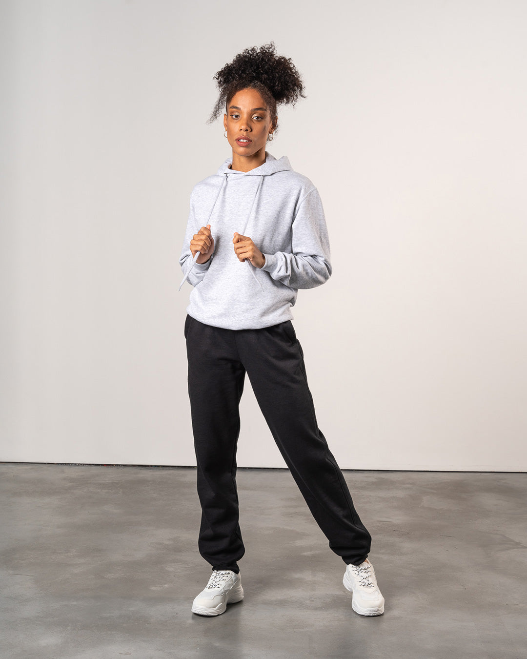 BASICS HOODIE