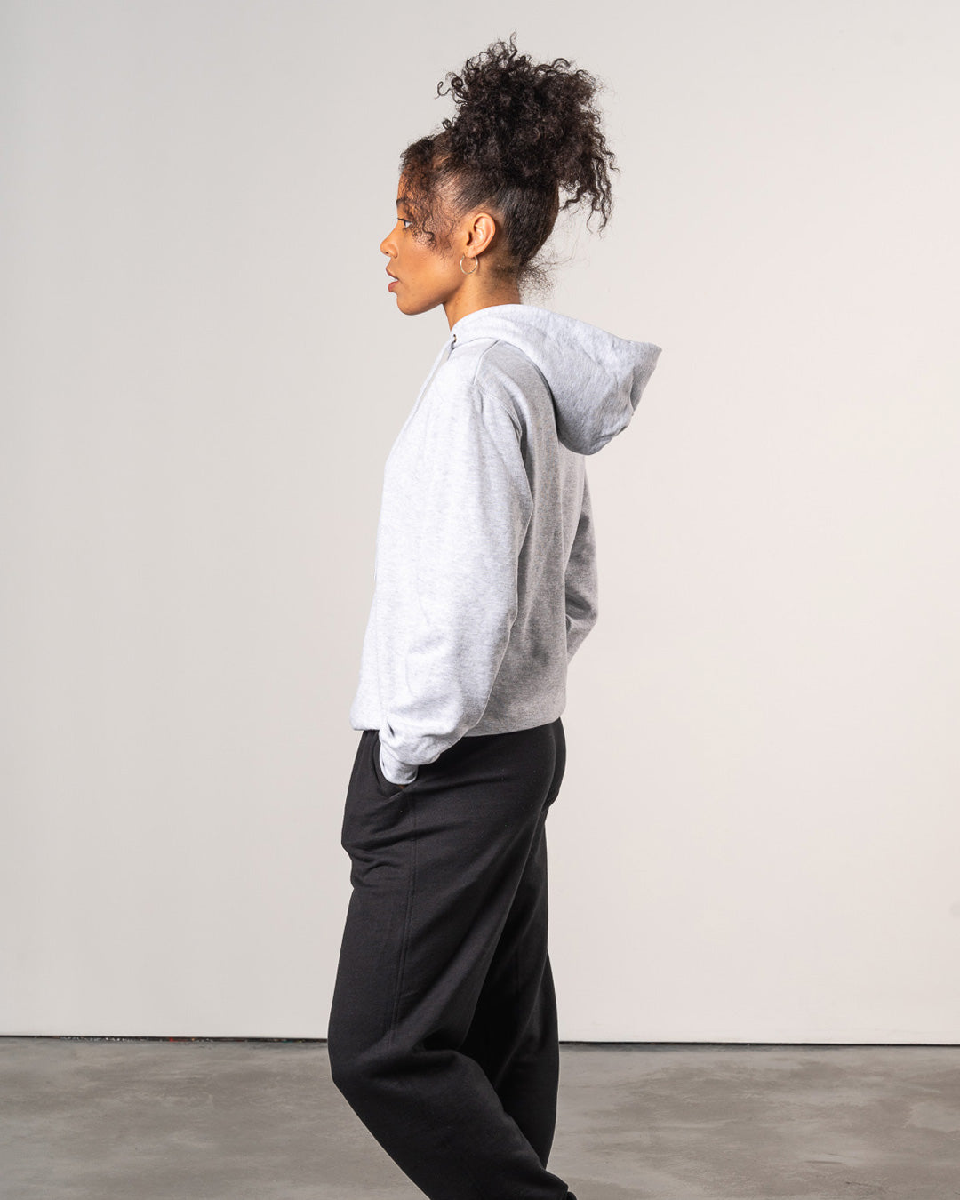 BASICS HOODIE
