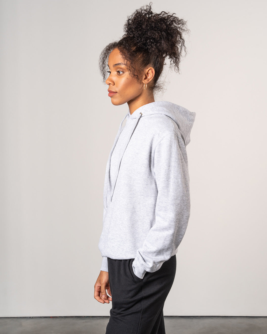 BASICS HOODIE