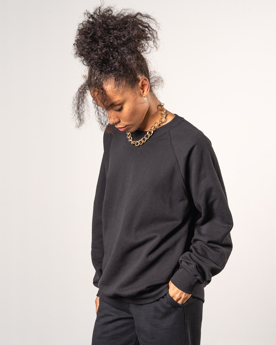BASICS SWEATSHIRT