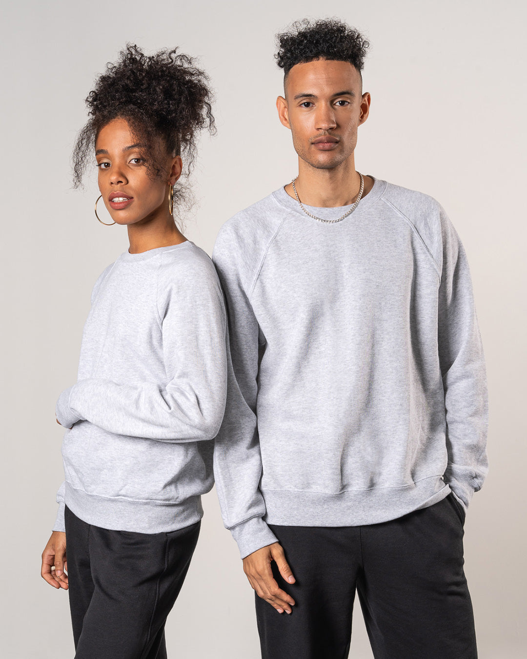 BASICS SWEATSHIRT
