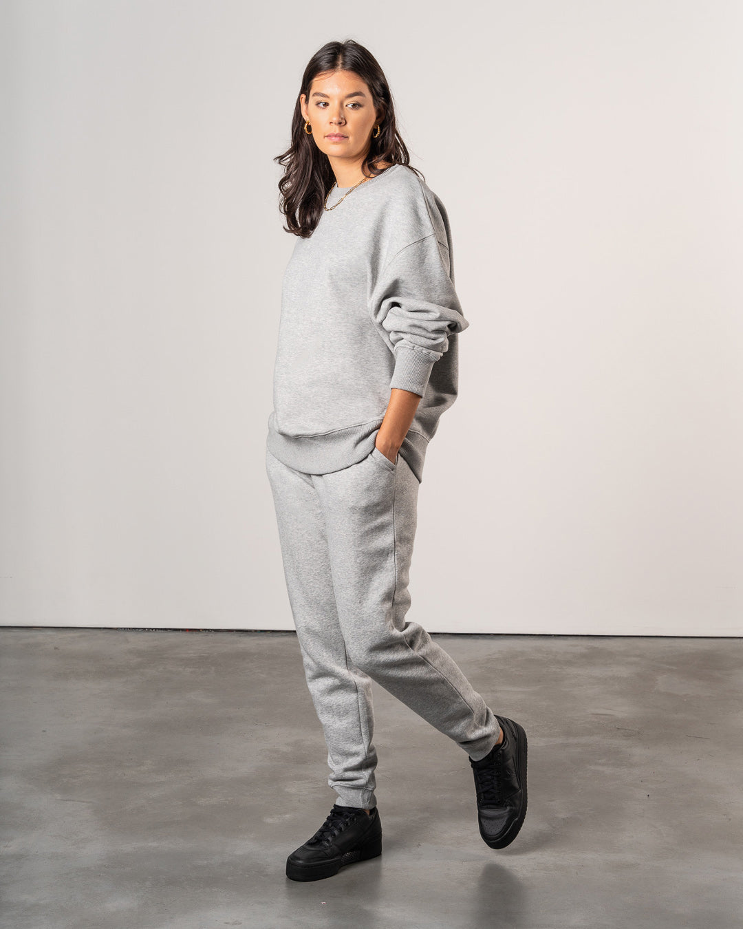 PREMIUM CREW NECK SWEATSHIRT