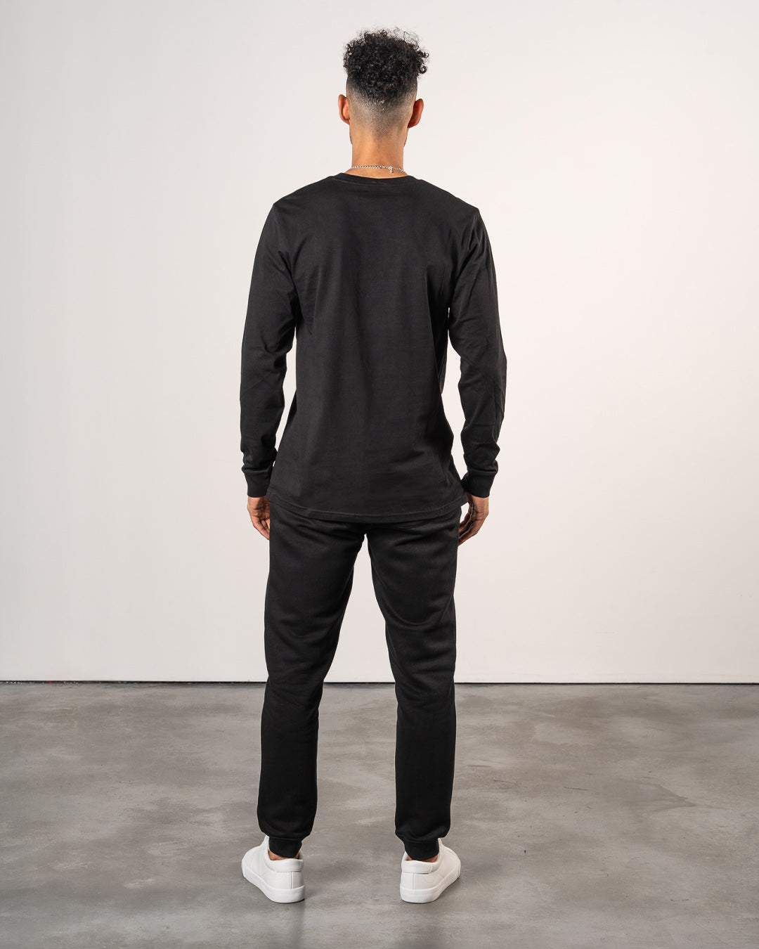 PREMIUM CREW NECK SWEATSHIRT