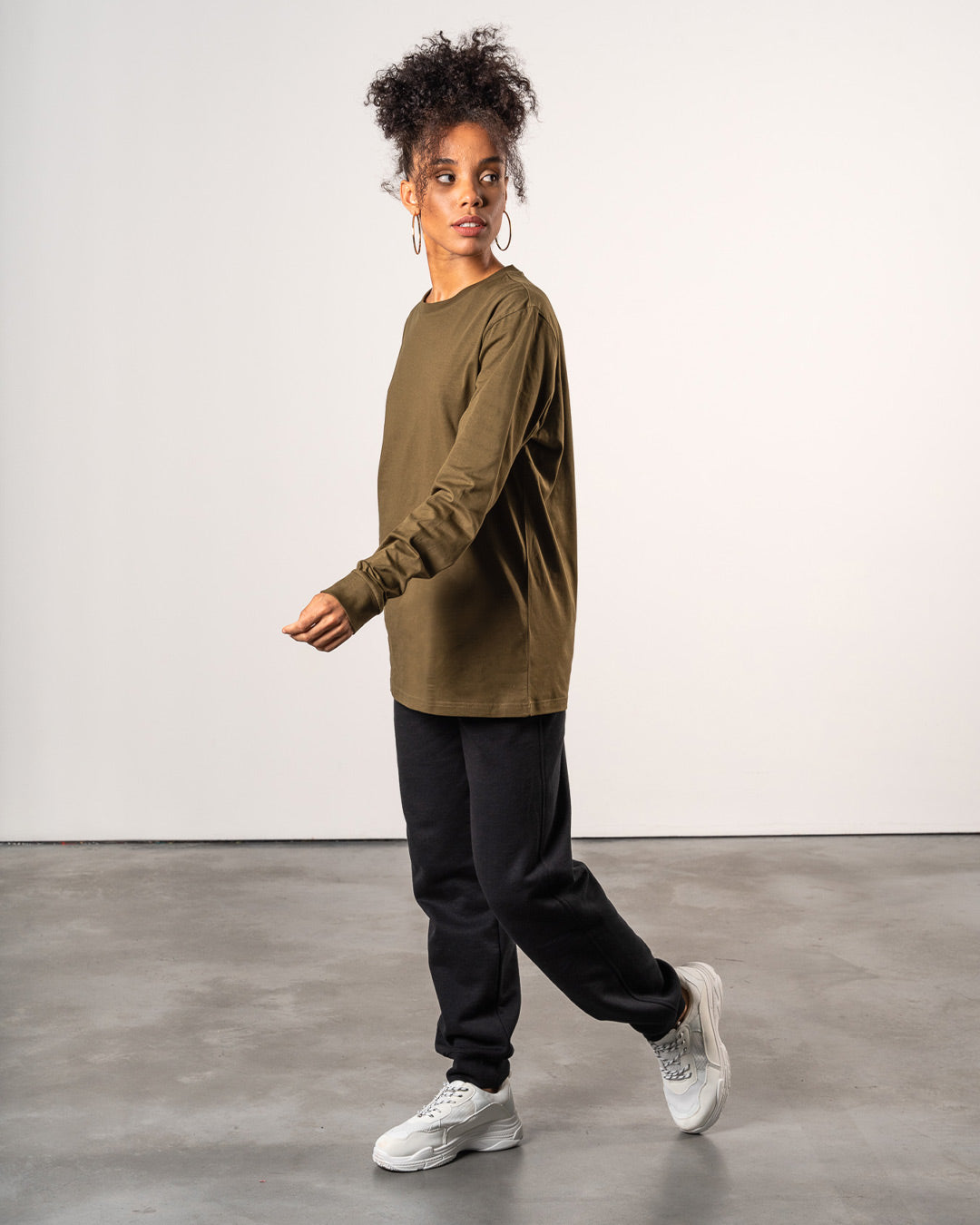 PREMIUM LONG SLEEVE TEE
