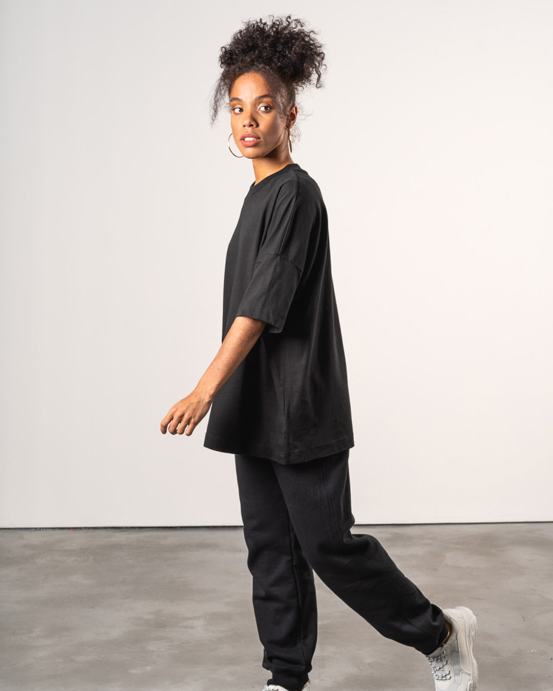 PREMIUM OVERSIZED TEE