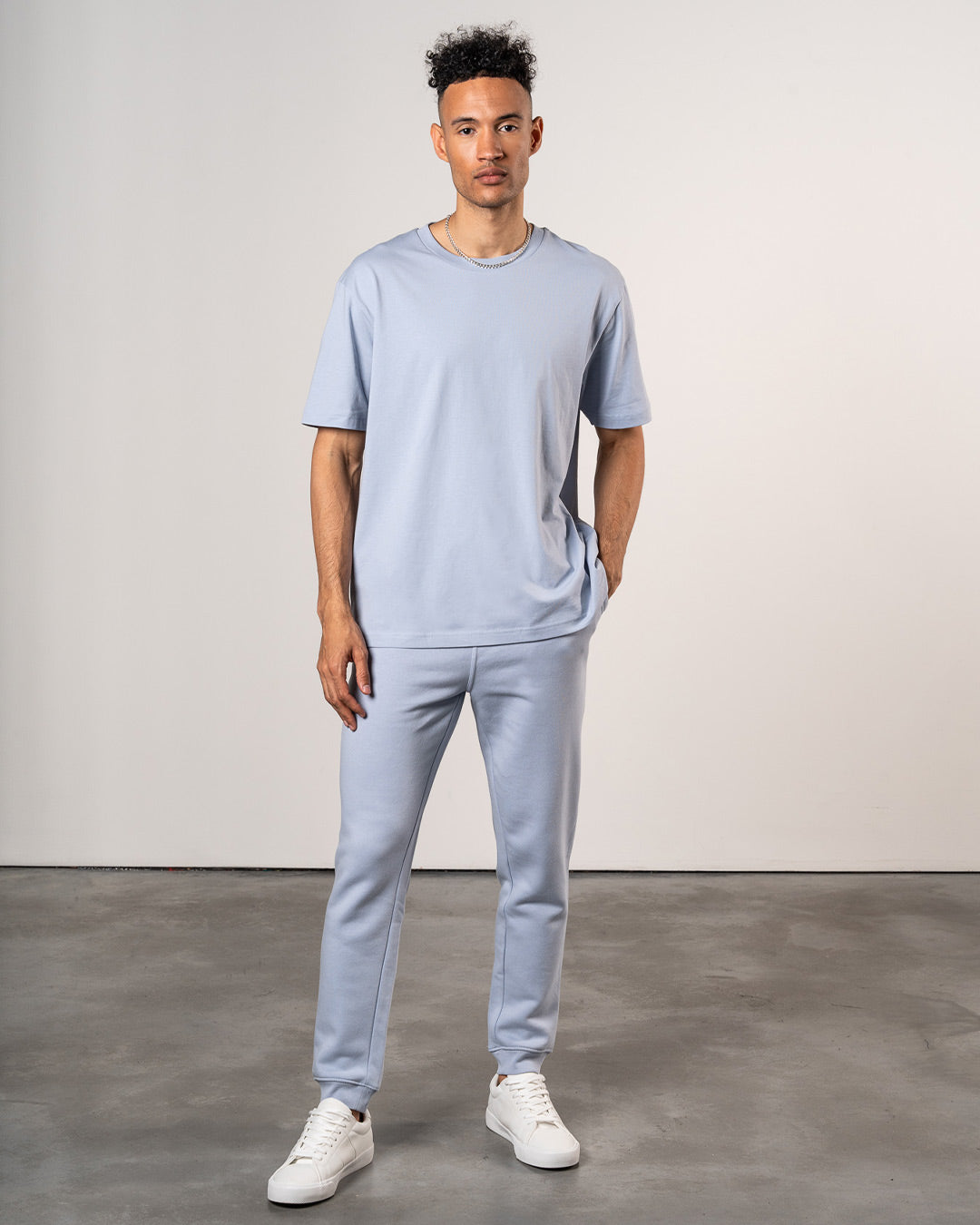 PREMIUM RELAXED FIT TEE