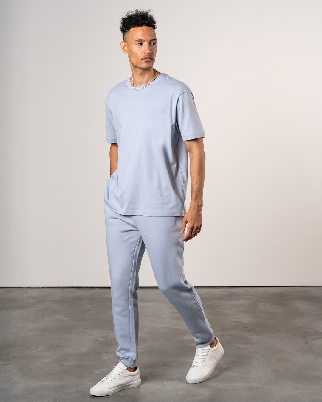 PREMIUM RELAXED FIT TEE