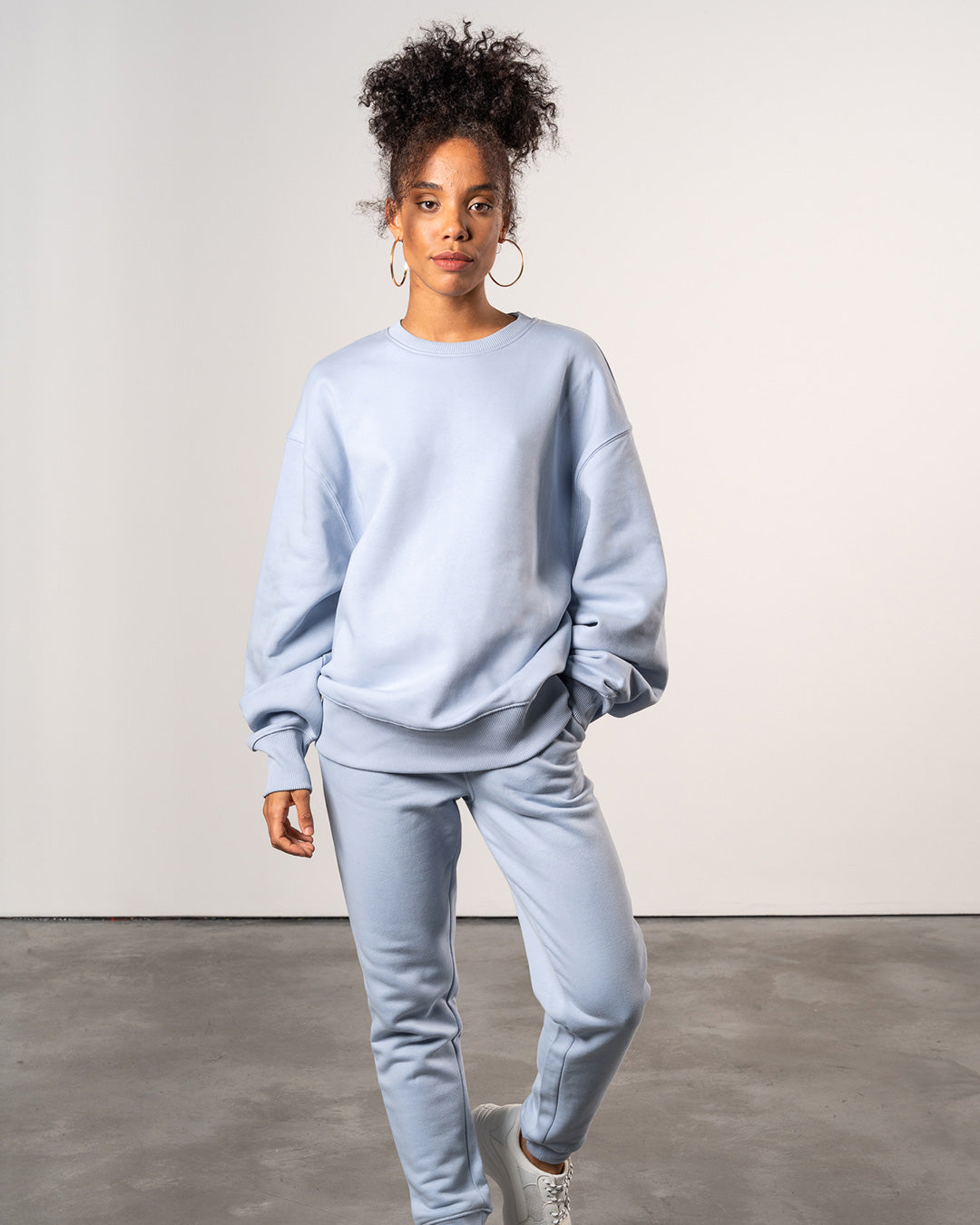 PREMIUM CREW NECK SWEATSHIRT