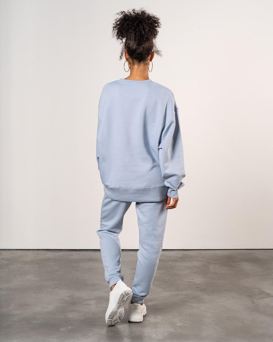 PREMIUM CREW NECK SWEATSHIRT