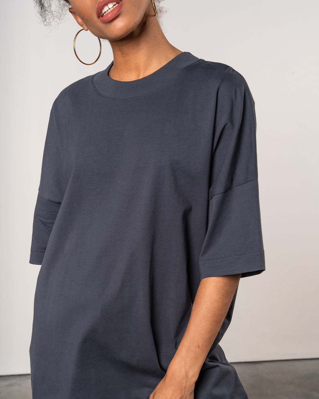 PREMIUM OVERSIZED TEE