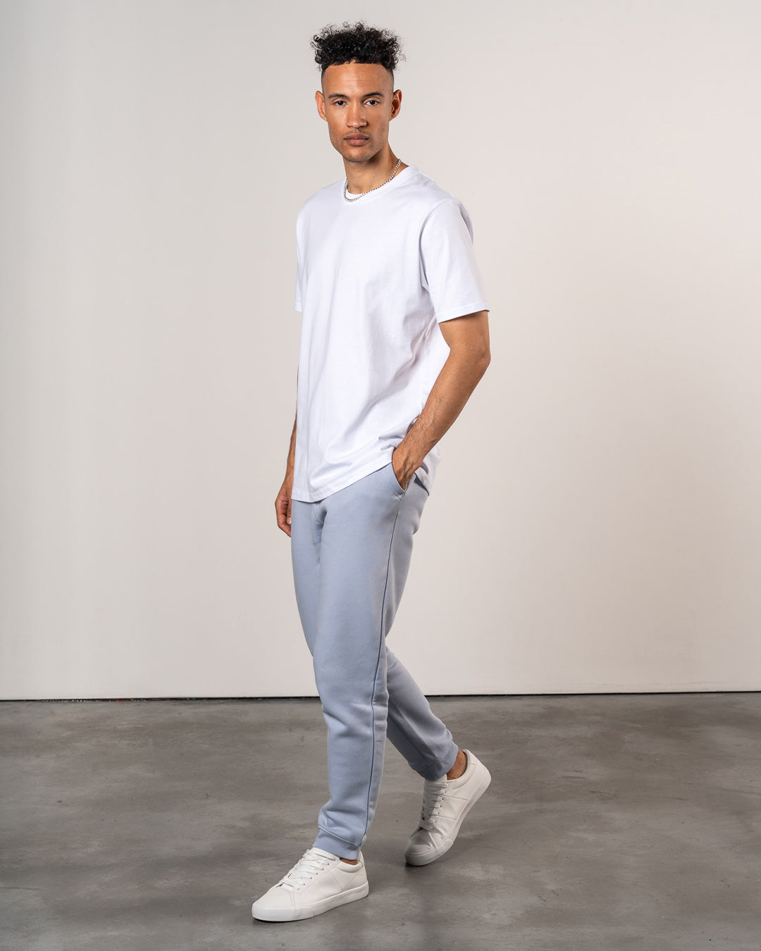 PREMIUM REGULAR FIT TEE