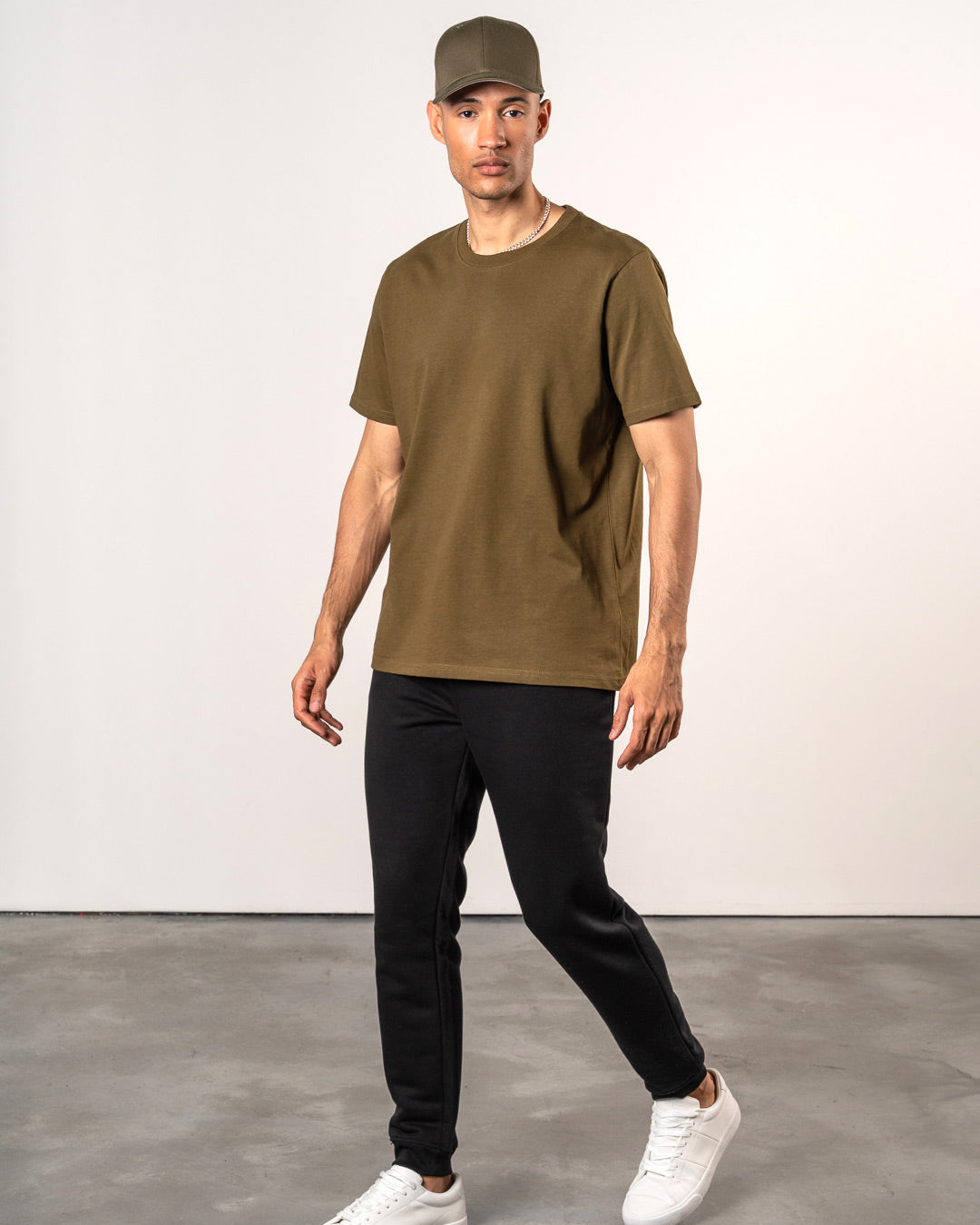 PREMIUM REGULAR FIT TEE