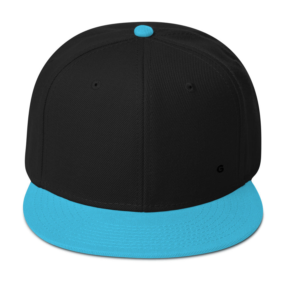 SNAPBACK CAP