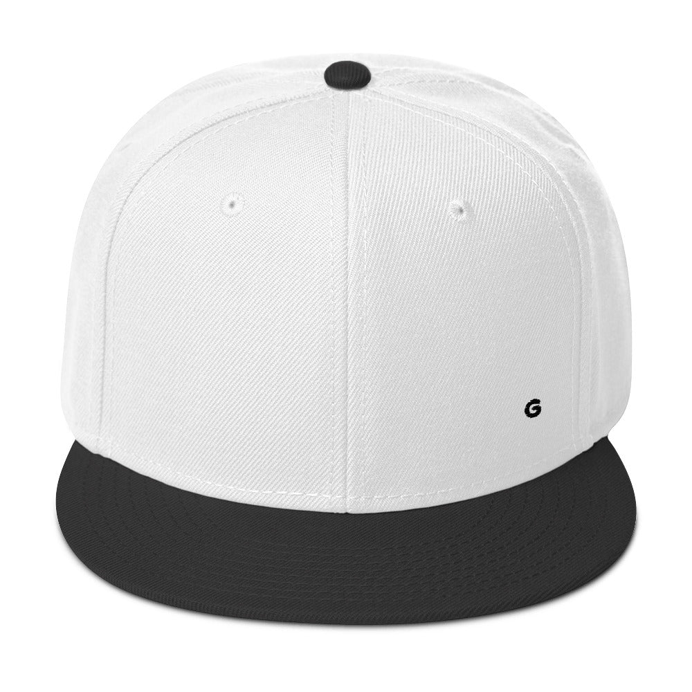 SNAPBACK CAP