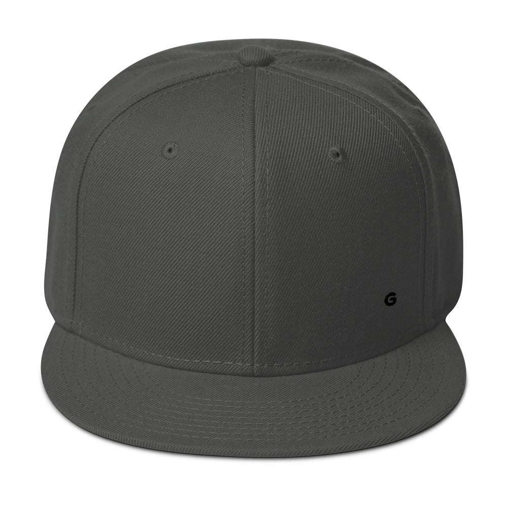 SNAPBACK CAP