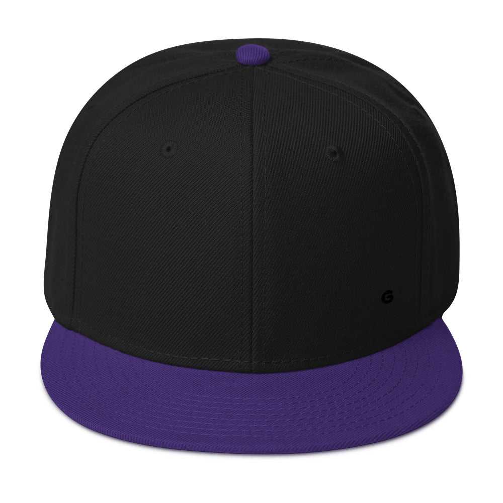 SNAPBACK CAP